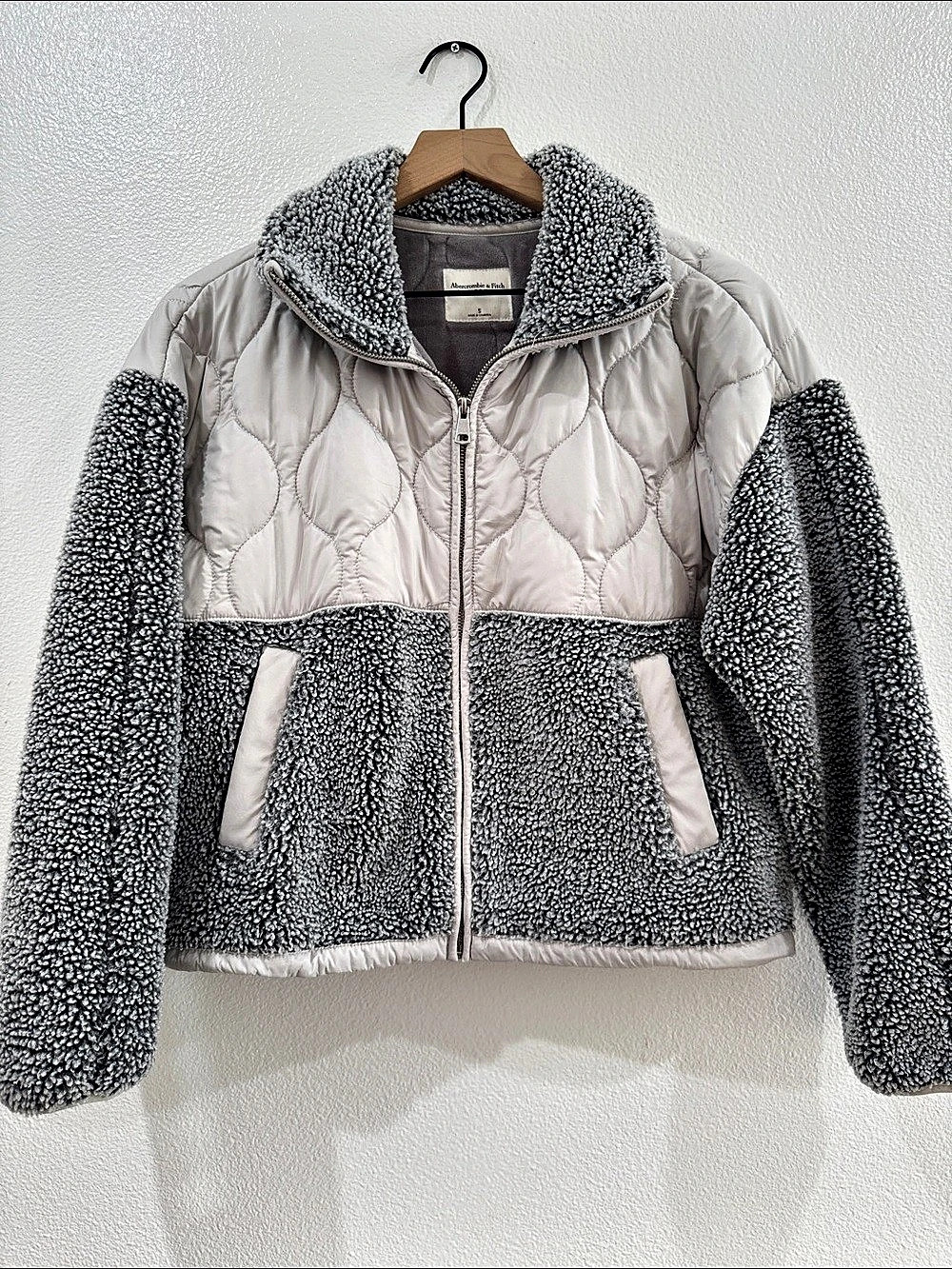 Abercrombie & Fitch Soft A&F Collection Quilted Teddy Jacket in Gray